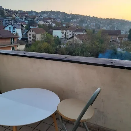 Location With Balcony And The View Апартаменты *